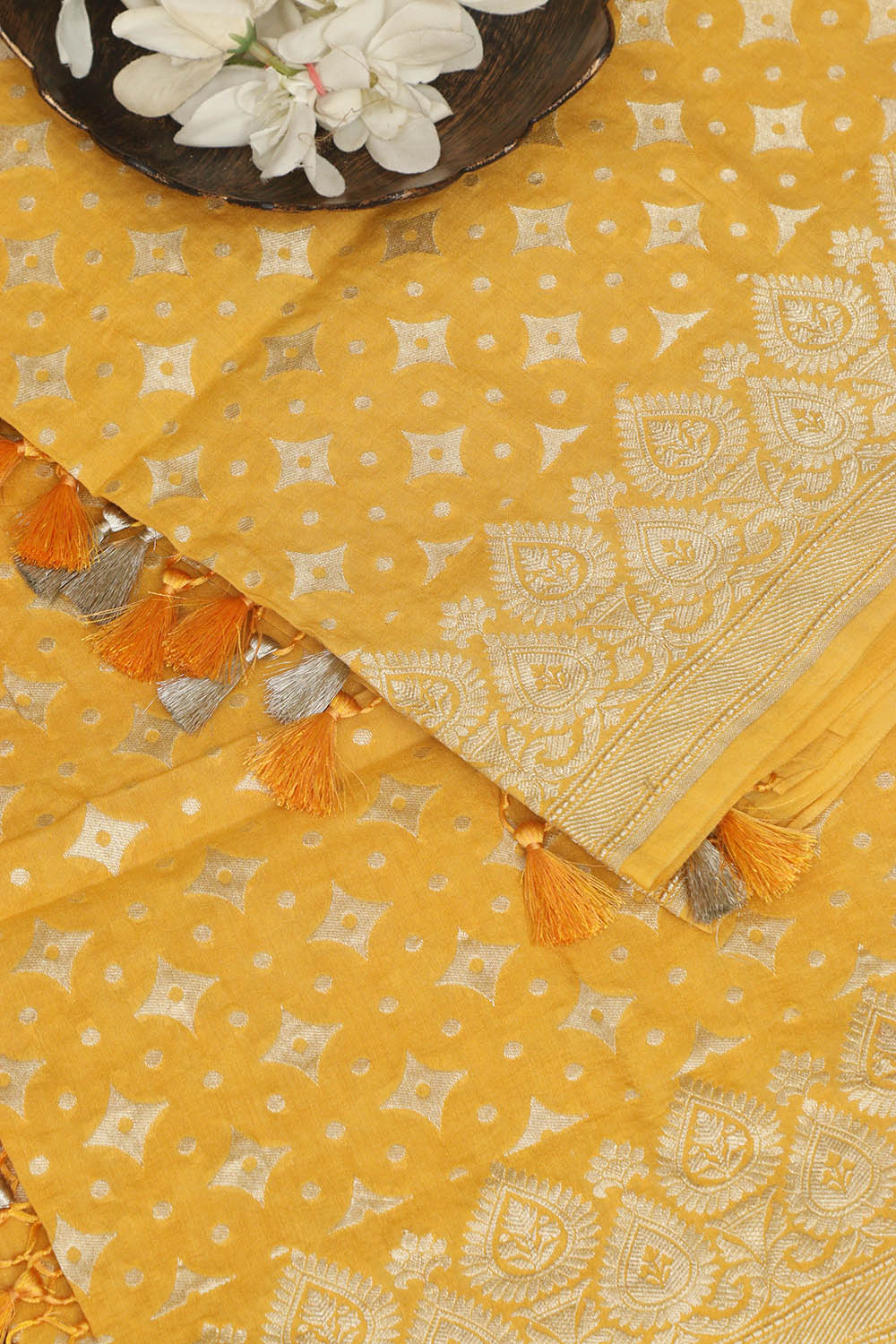 Exquisite Yellow Banarasi Handloom Pure Moonga Silk Dupatta - Luxurion World- Crafted Heirlooms