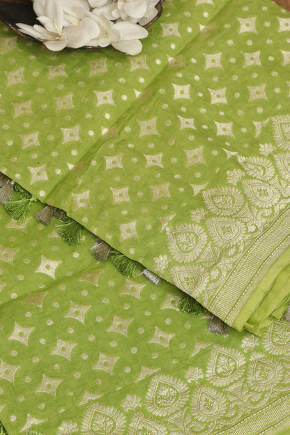 Green Banarasi Handloom Pure Moonga Silk Dupatta - Luxurion World