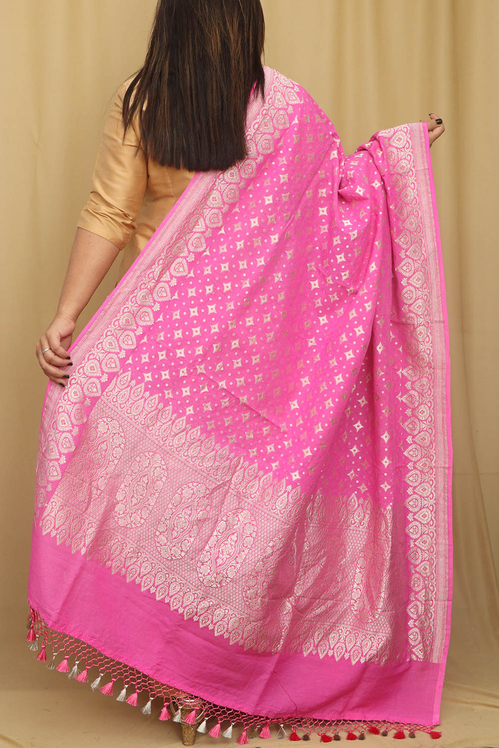 Exquisite Pink Banarasi Handloom Pure Moonga Silk Dupatta - Luxurion World- Crafted Heirlooms