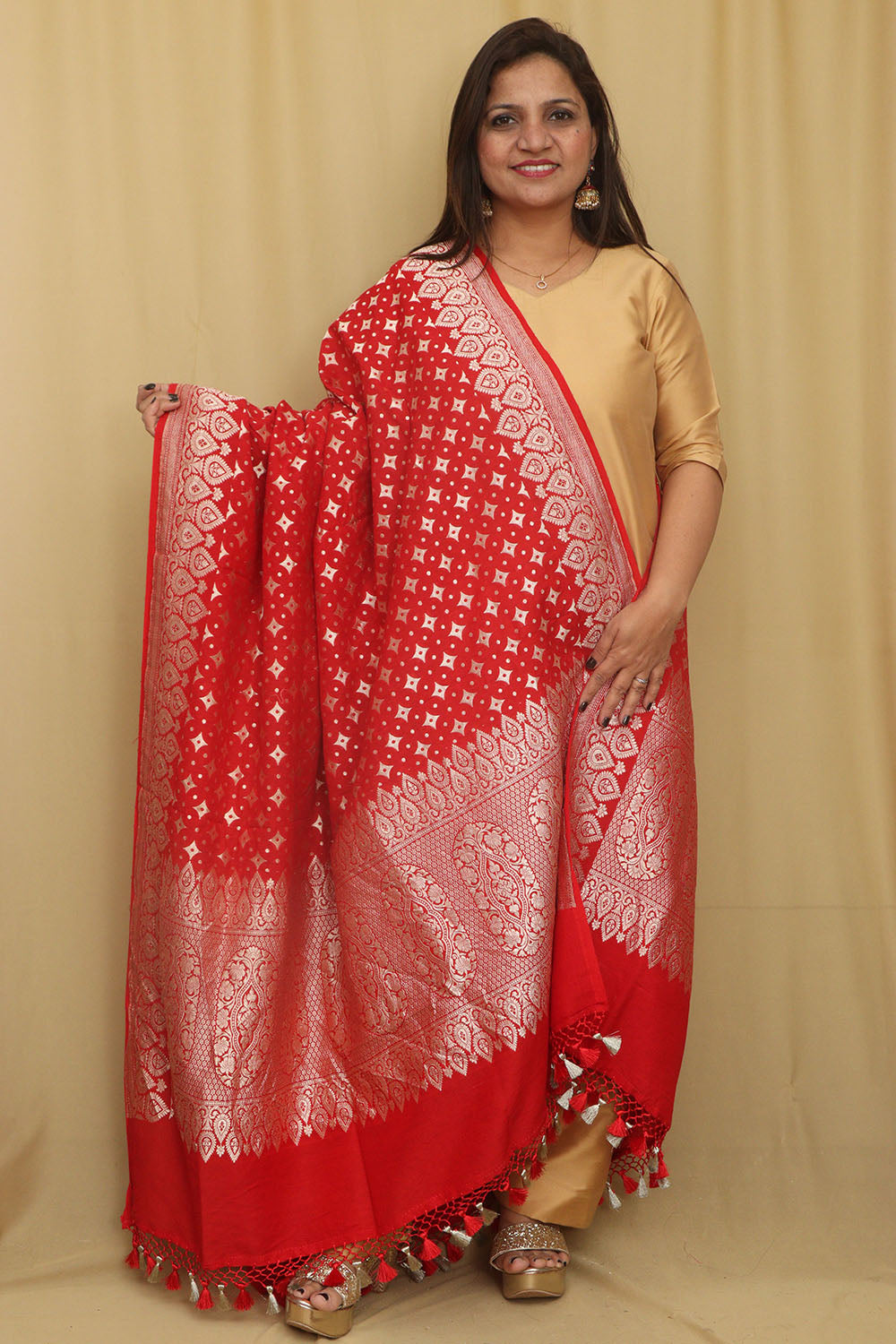 Exquisite Red Banarasi Handloom Pure Moonga Silk Dupatta - Luxurion World