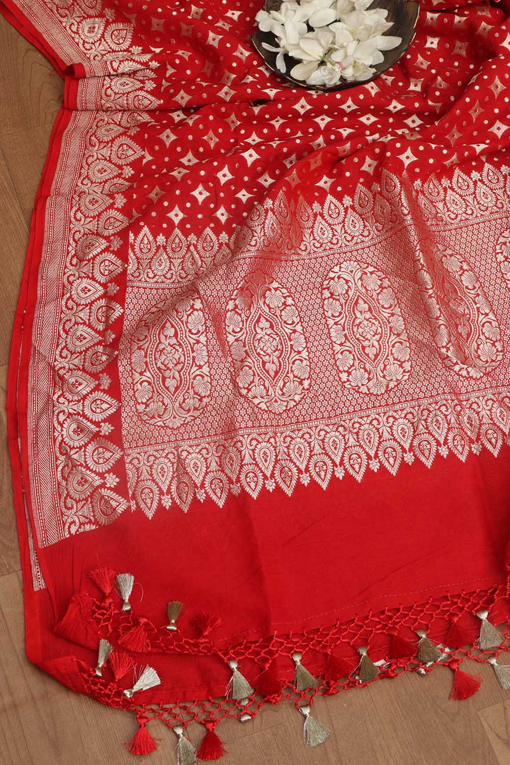 Exquisite Red Banarasi Handloom Pure Moonga Silk Dupatta - Luxurion World- Crafted Heirlooms