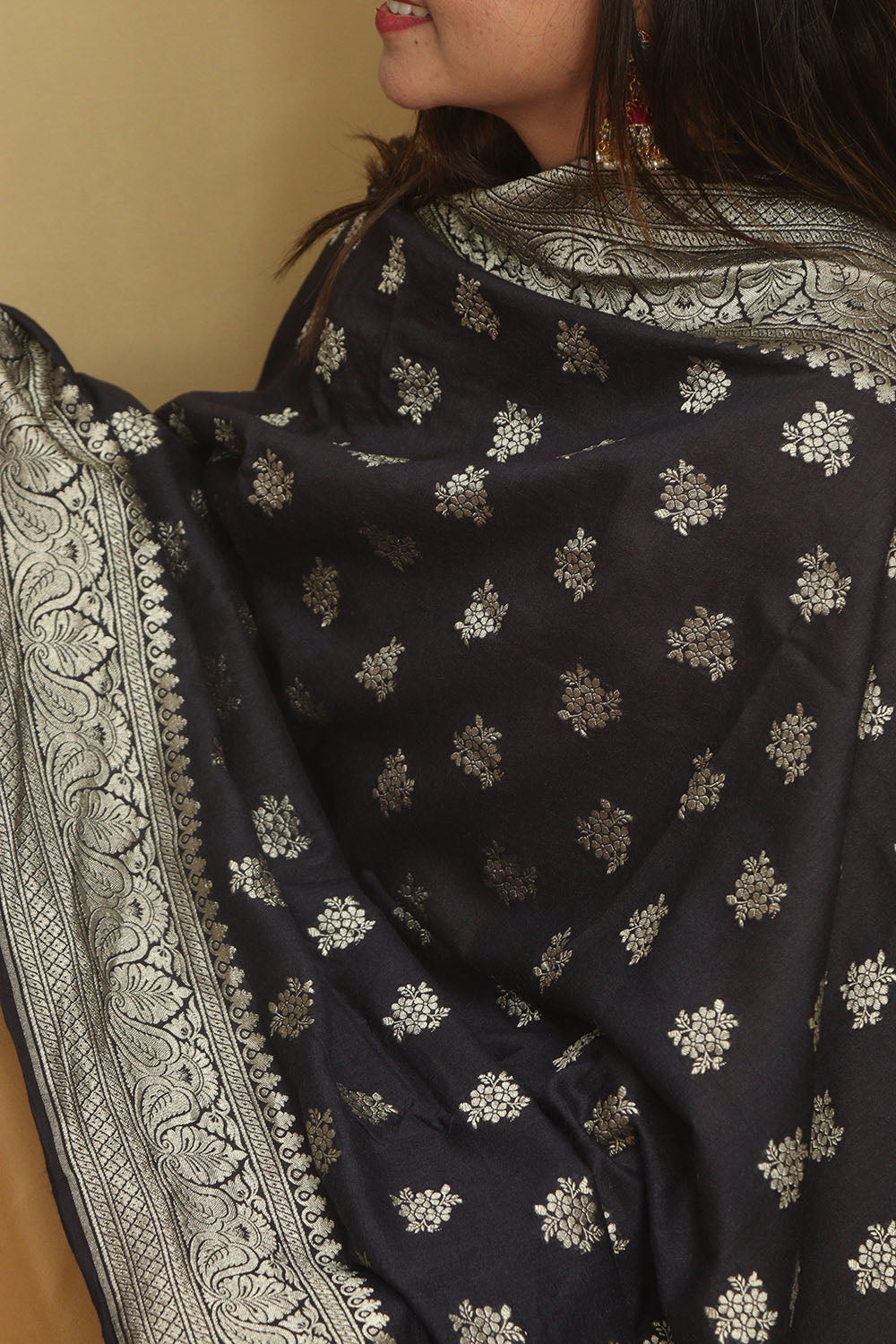 Exquisite Black Banarasi Handloom Pure Moonga Silk Dupatta - Luxurion World