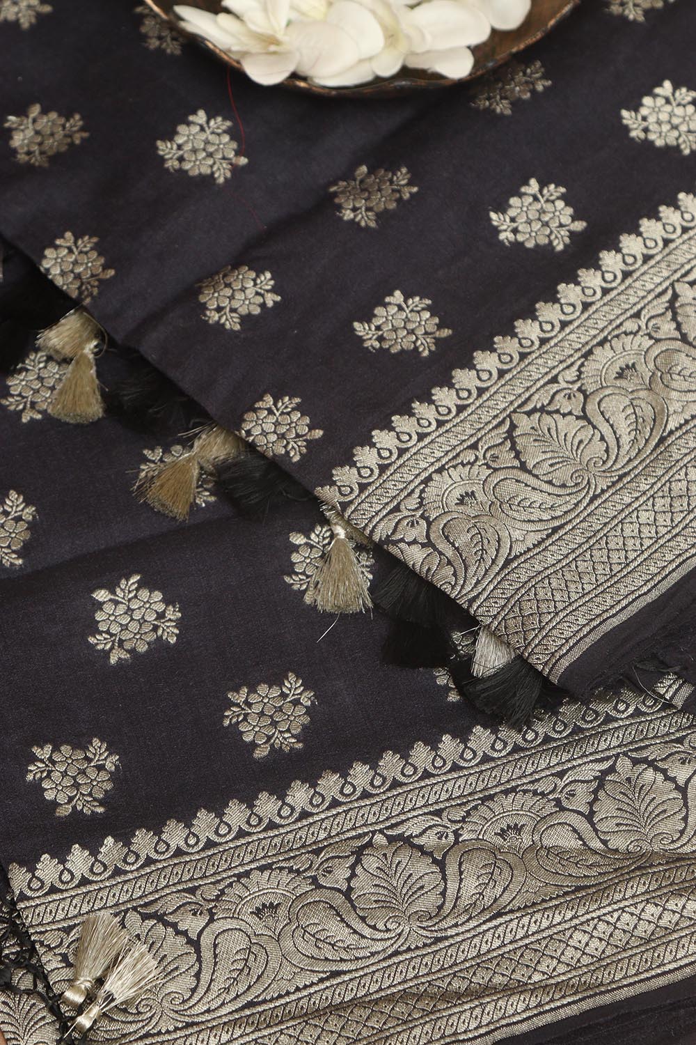 Exquisite Black Banarasi Handloom Pure Moonga Silk Dupatta - Luxurion World- Crafted Heirlooms