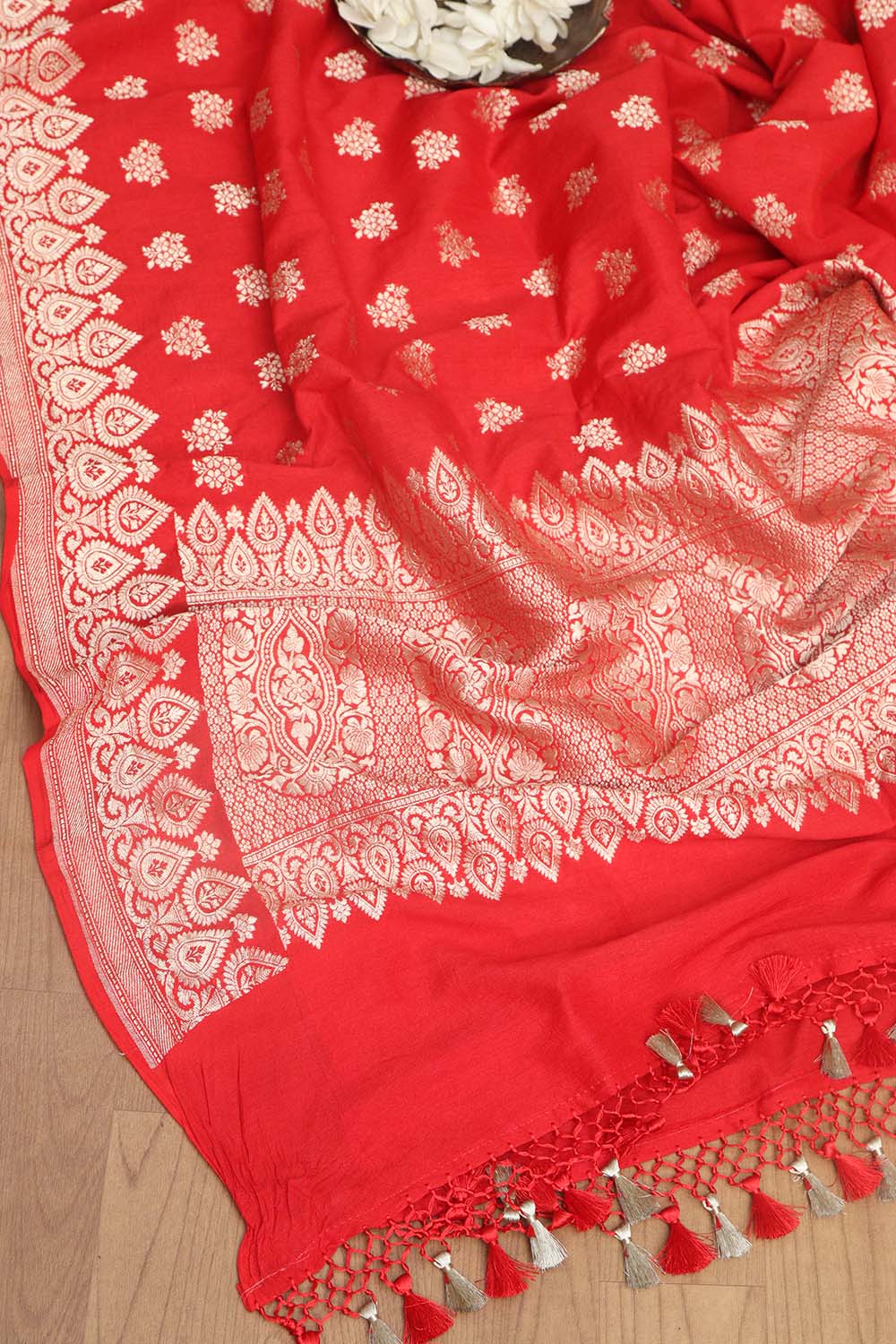 Exquisite Red Banarasi Handloom Pure Moonga Silk Dupatta - Luxurion World- Crafted Heirlooms