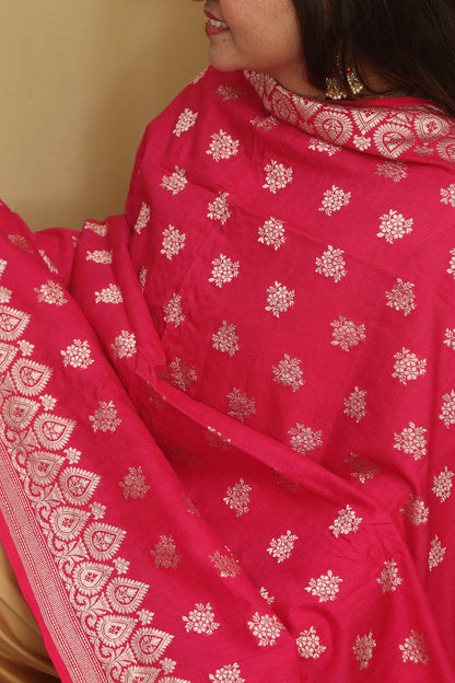 Exquisite Pink Banarasi Handloom Pure Moonga Silk Dupatta - Luxurion World