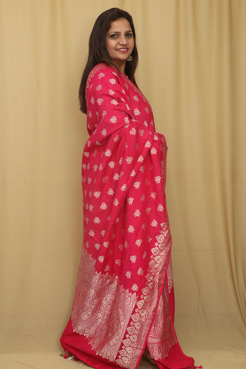 Exquisite Pink Banarasi Handloom Pure Moonga Silk Dupatta - Luxurion World- Crafted Heirlooms