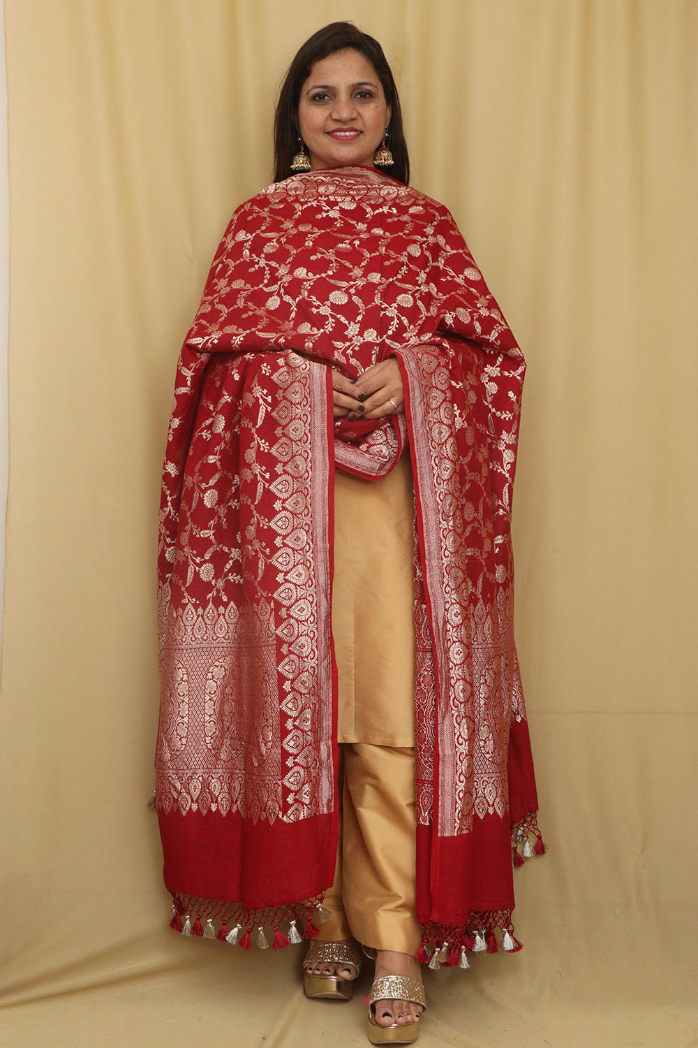 Exquisite Red Banarasi Handloom Pure Moonga Silk Dupatta - Luxurion World- Crafted Heirlooms