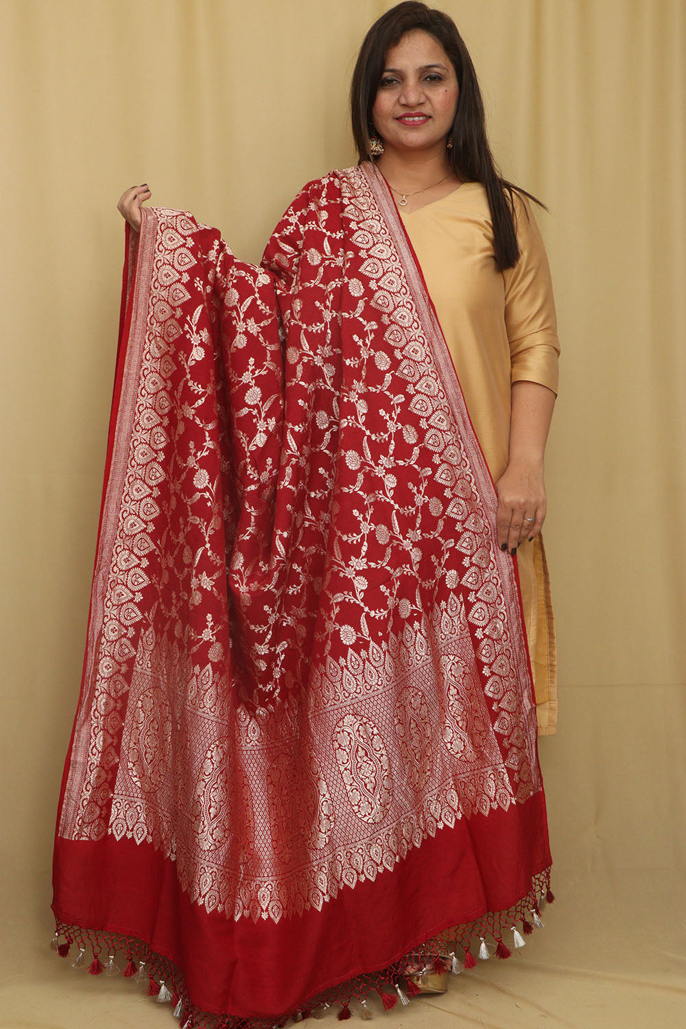 Exquisite Red Banarasi Handloom Pure Moonga Silk Dupatta - Luxurion World