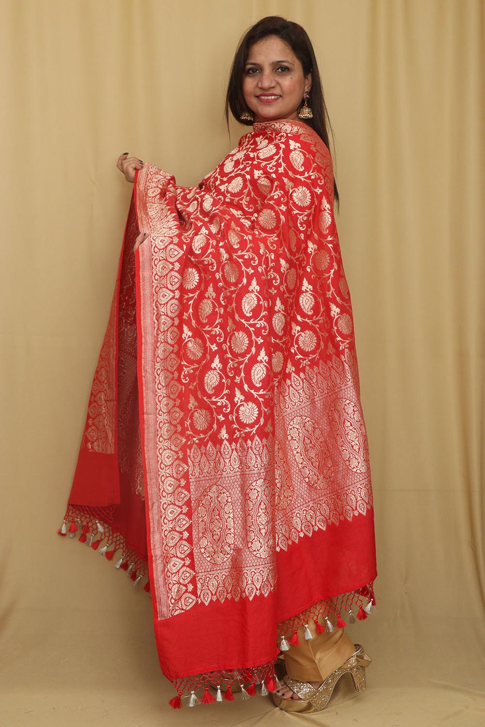 Exquisite Red Banarasi Handloom Pure Moonga Silk Dupatta - Luxurion World
