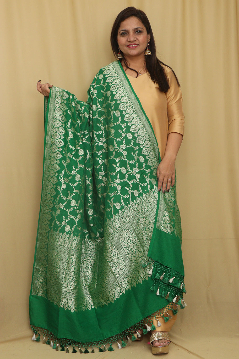 Green Banarasi Handloom Pure Moonga Silk Dupatta - Luxurion World- Crafted Heirlooms