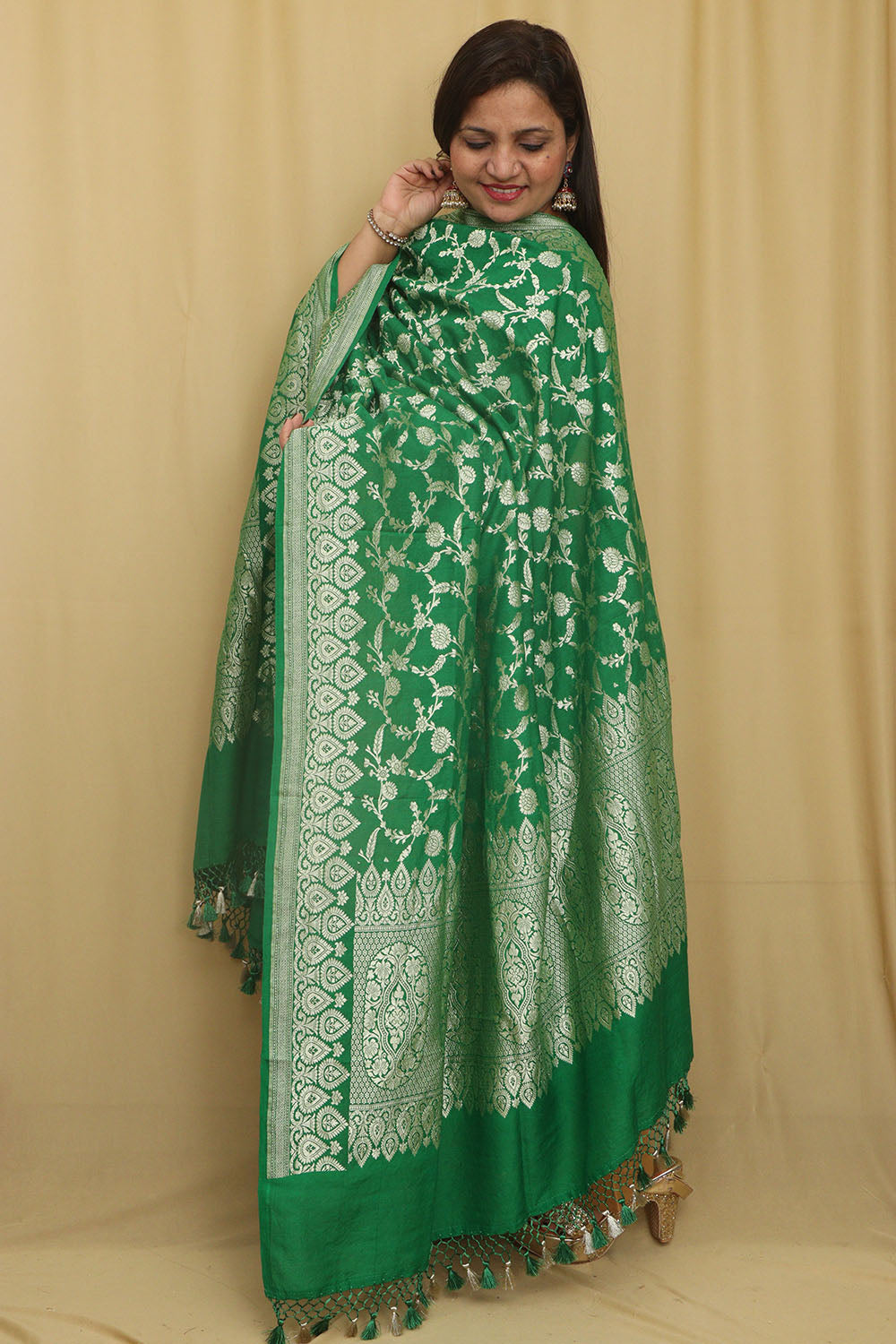 Green Banarasi Handloom Pure Moonga Silk Dupatta - Luxurion World