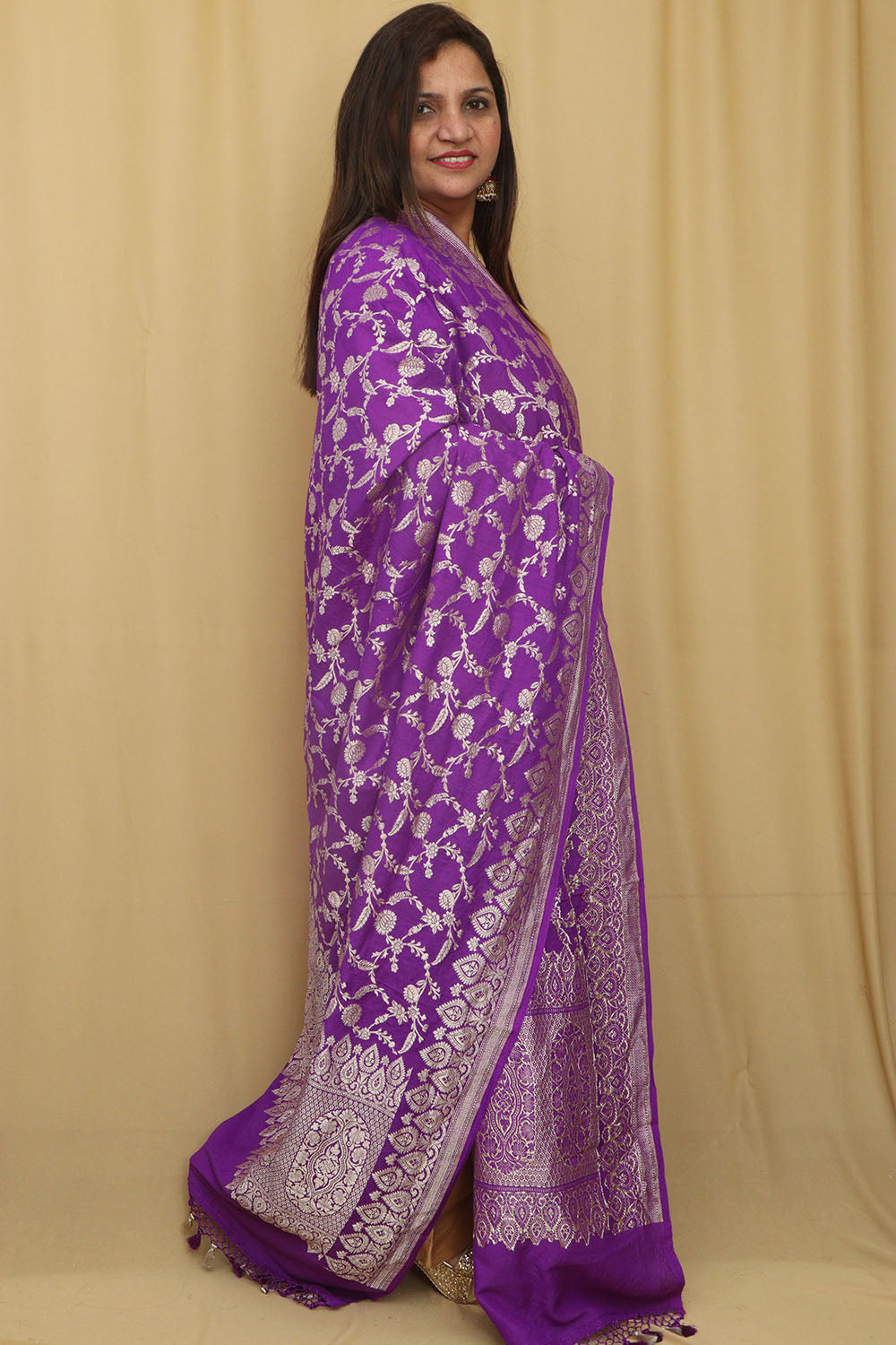 Exquisite Purple Banarasi Handloom Pure Moonga Silk Dupatta - Luxurion World- Crafted Heirlooms