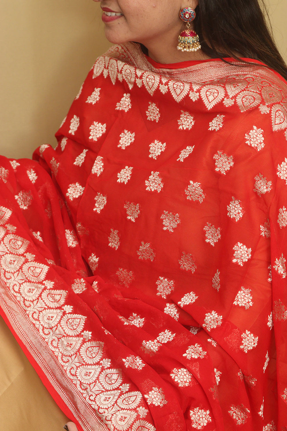 Exquisite Red Banarasi Handloom Pure Georgette Dupatta - Luxurion World- Crafted Heirlooms