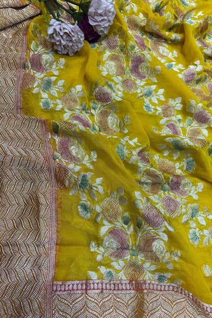 Yellow Handloom Banarasi Pure Georgette Brush Dye Flower Design Dupatta - Luxurion World