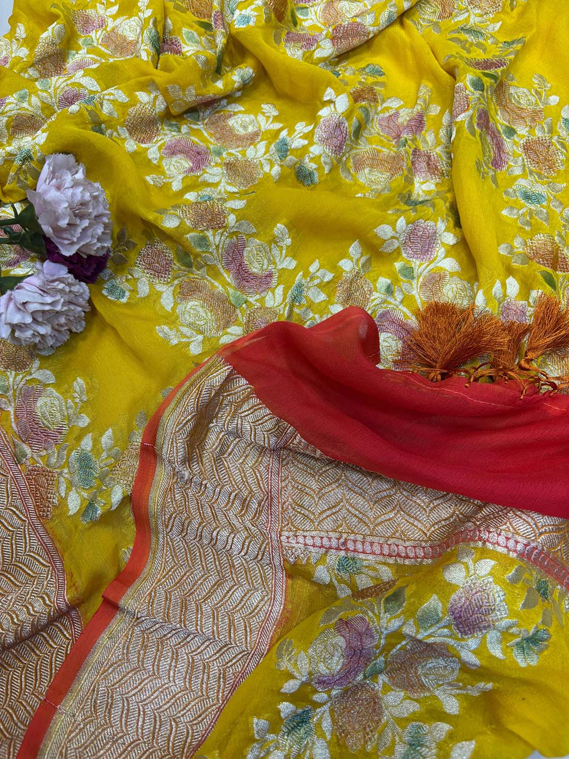 Yellow Handloom Banarasi Pure Georgette Brush Dye Flower Design Dupatta - Luxurion World