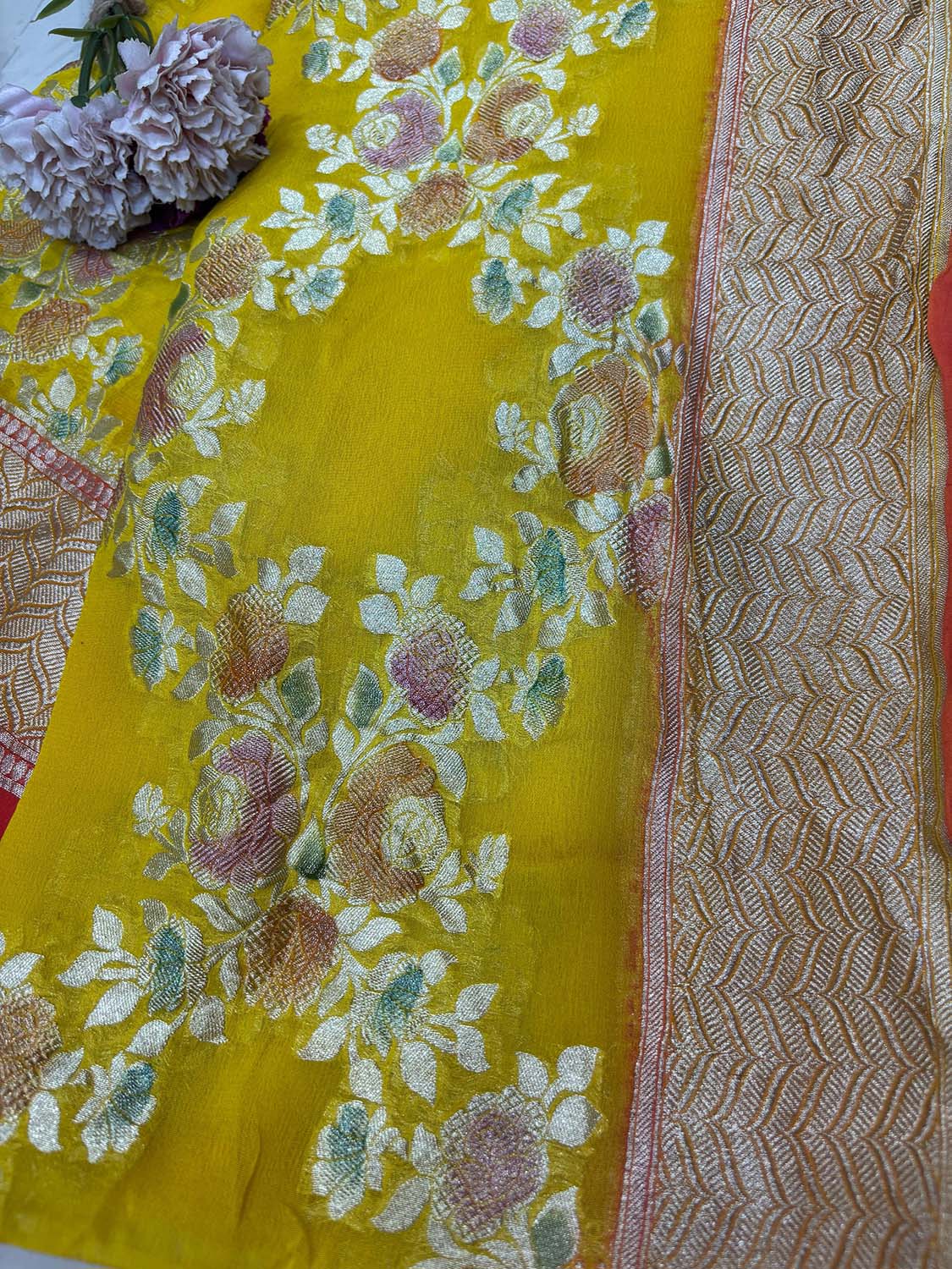 Yellow Handloom Banarasi Pure Georgette Brush Dye Flower Design Dupatta - Luxurion World