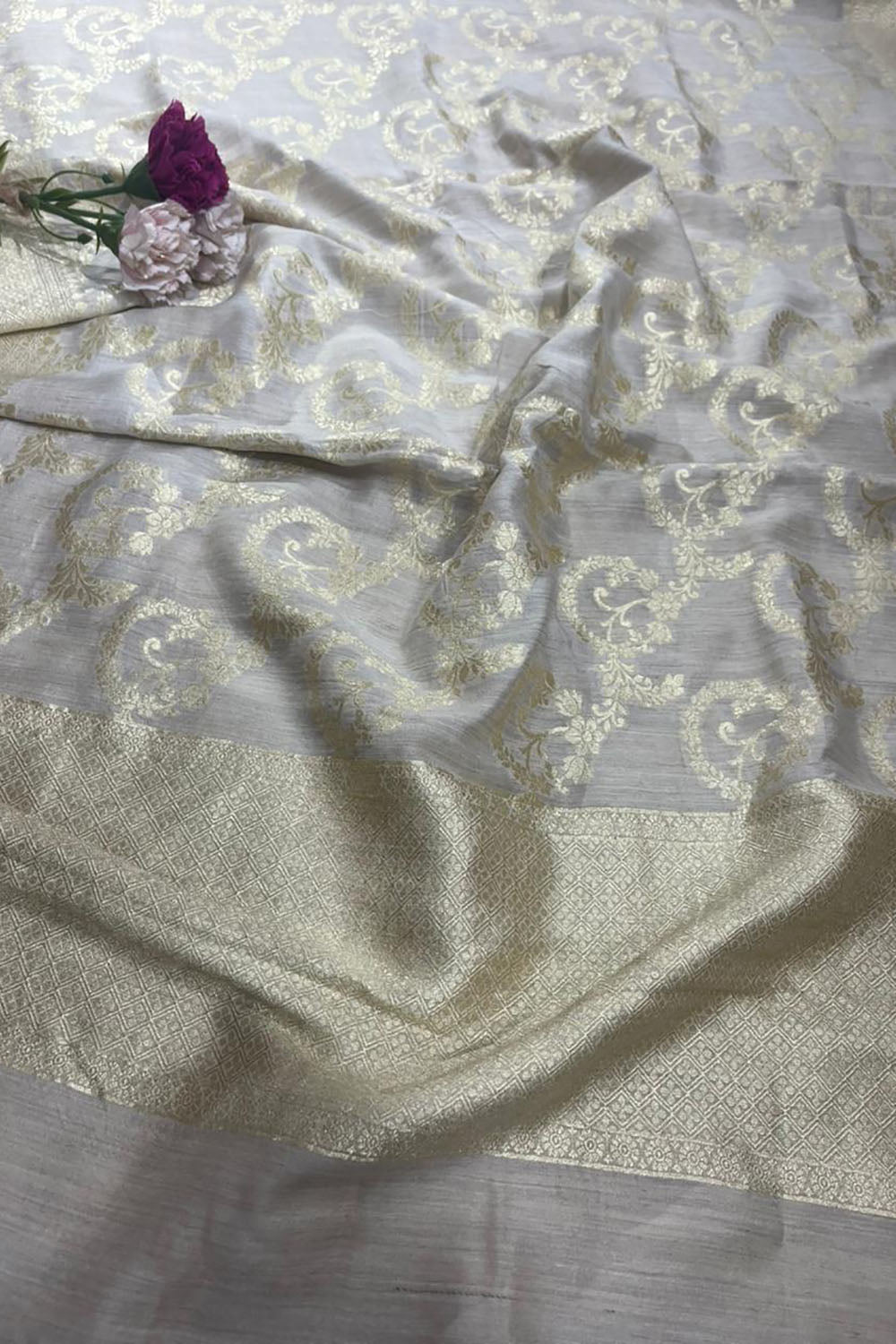 Dyeable Banarasi Handloom Pure Moonga Silk Dupatta - Luxurion World- Crafted Heirlooms