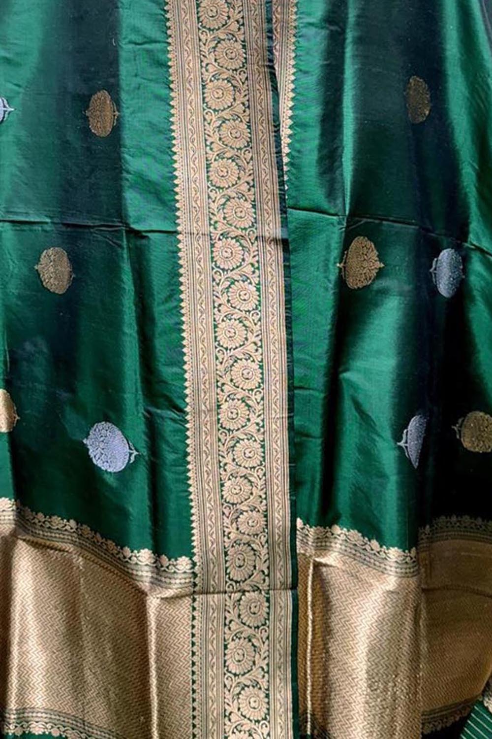 Green Banarasi Handloom Pure Katan Silk Dupatta - Luxurion World