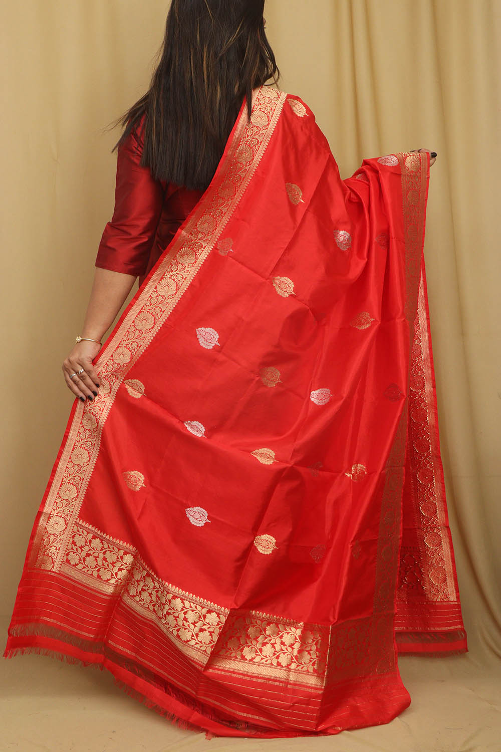 Red Banarasi Handloom Pure Katan Silk Dupatta - Luxurion World- Crafted Heirlooms