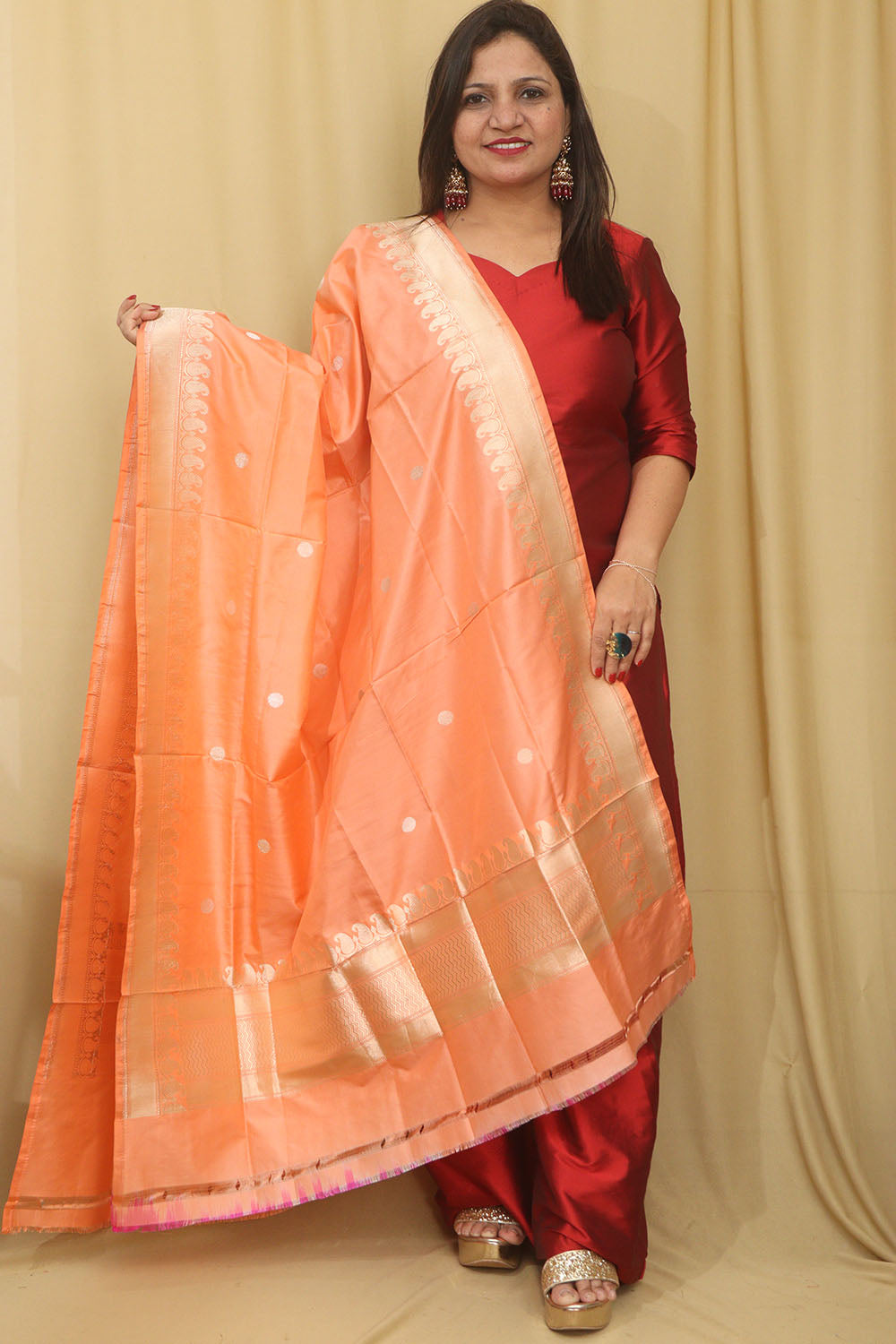 Elegant Peach Banarasi Handloom Pure Katan Silk Dupatta - Luxurion World- Crafted Heirlooms