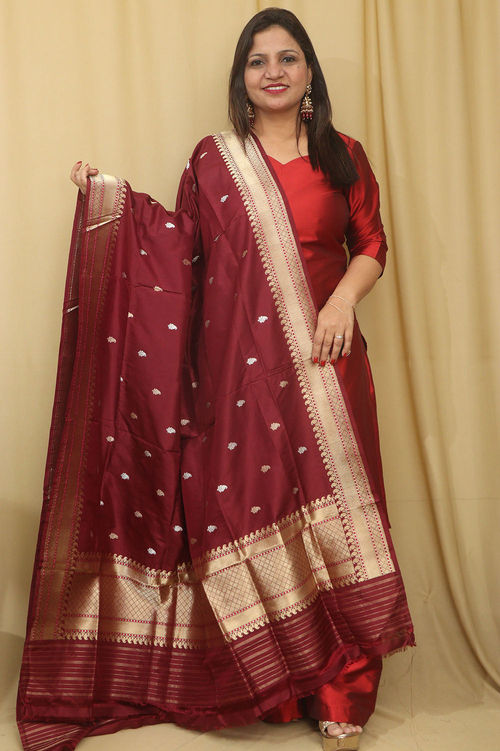 Elegant Maroon Banarasi Handloom Pure Katan Silk Dupatta - Luxurion World- Crafted Heirlooms