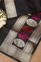 Exquisite Black Banarasi Handloom Pure Katan Silk Dupatta - Luxurion World- Crafted Heirlooms