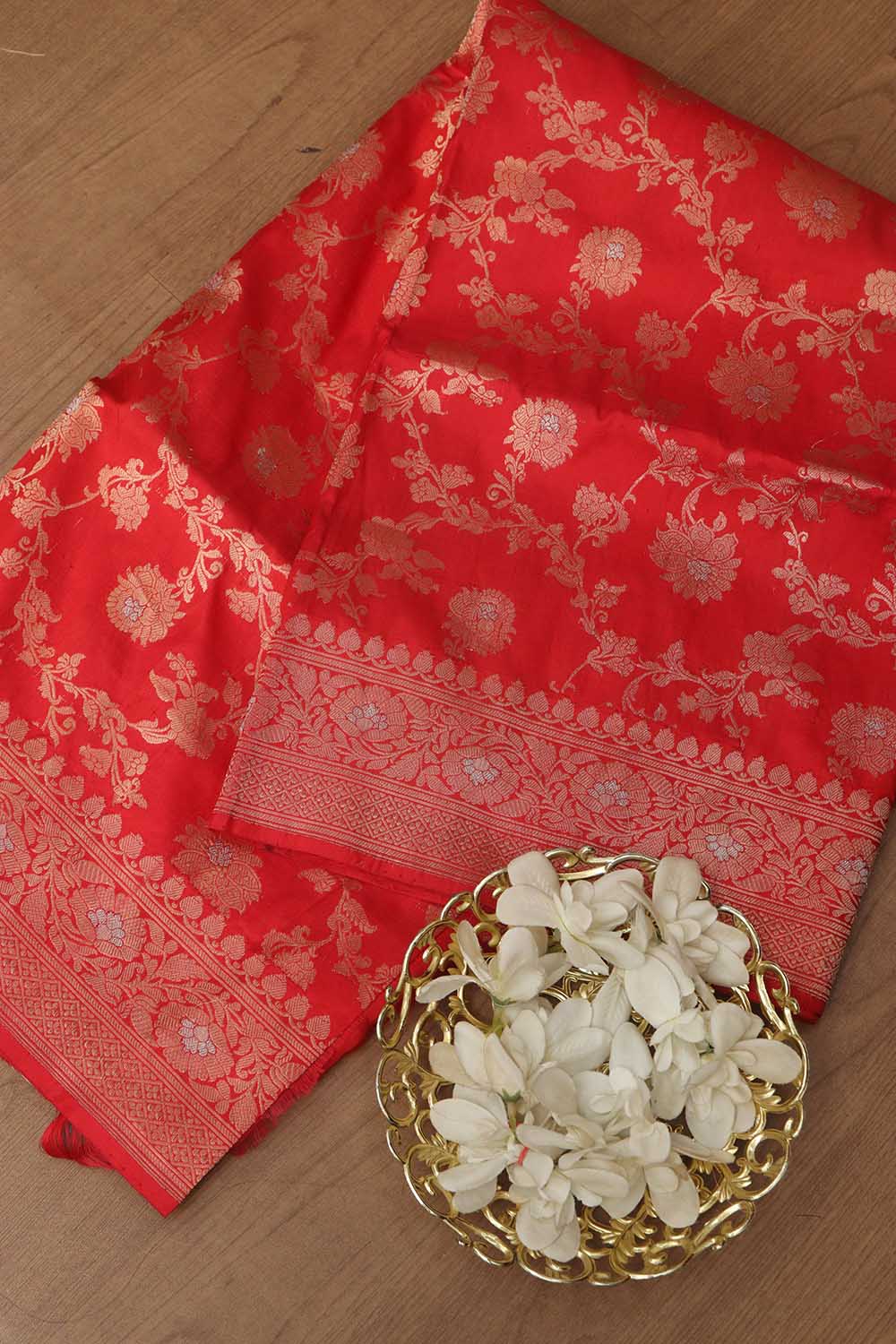 Exquisite Red Banarasi Handloom Pure Katan Silk Dupatta - Luxurion World- Crafted Heirlooms