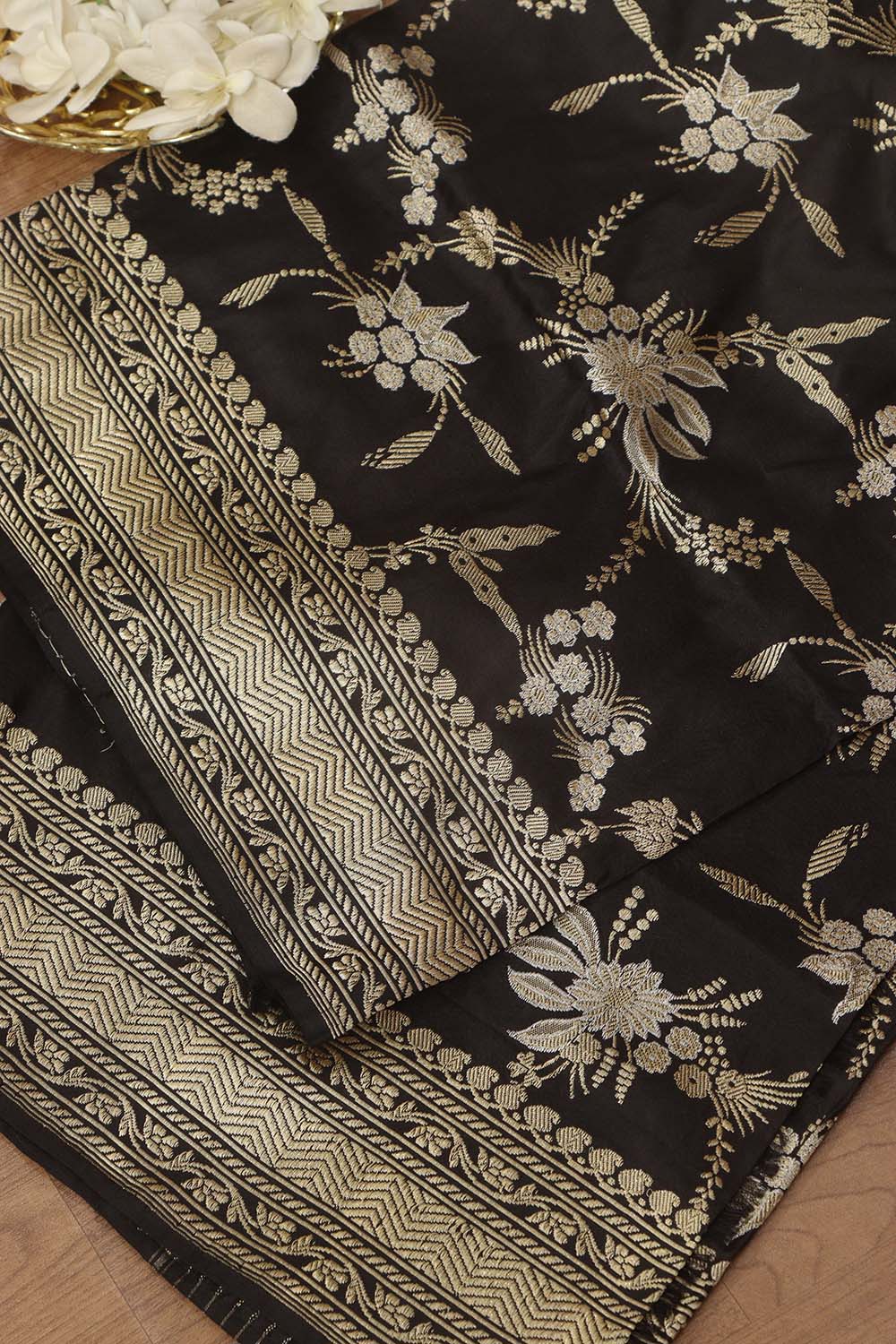 Exquisite Black Banarasi Handloom Pure Katan Silk Dupatta - Luxurion World