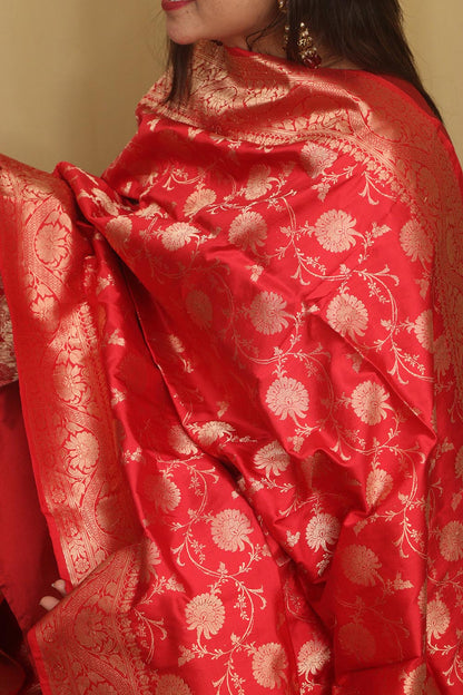 Exquisite Red Banarasi Handloom Pure Katan Silk Dupatta - Luxurion World