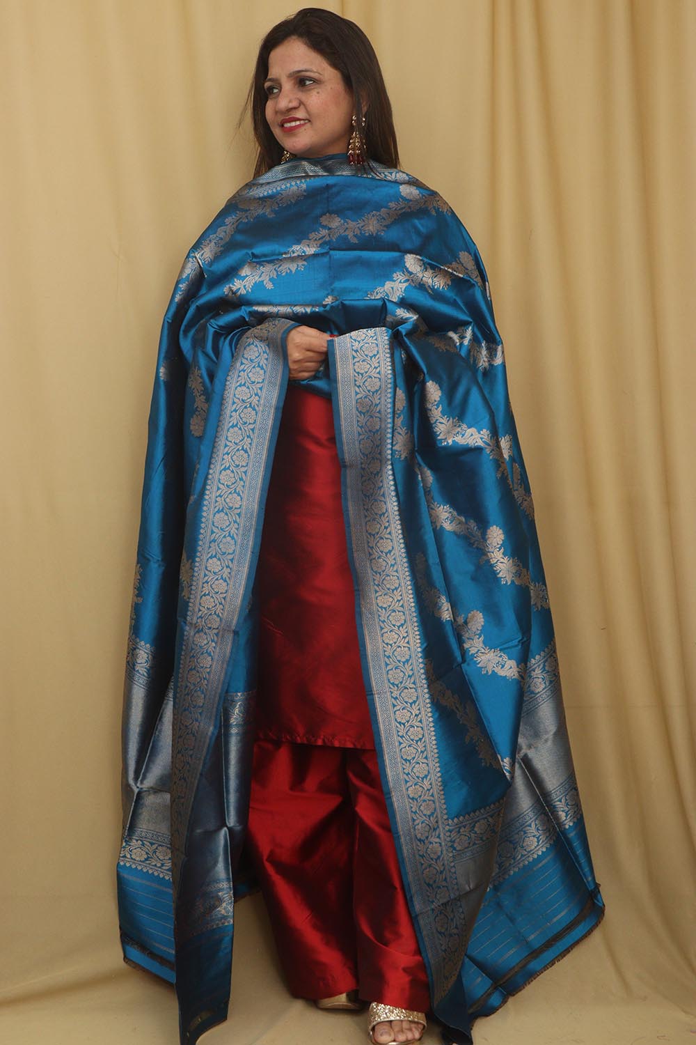 Exquisite Blue Banarasi Handloom Pure Katan Silk Dupatta - Luxurion World- Crafted Heirlooms