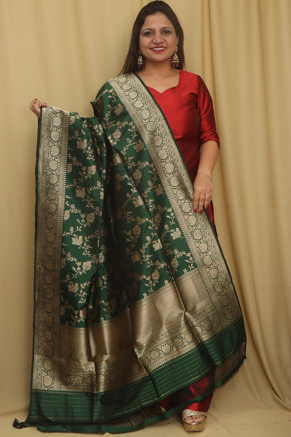 Exquisite Green Banarasi Handloom Pure Katan Silk Dupatta - Luxurion World- Crafted Heirlooms