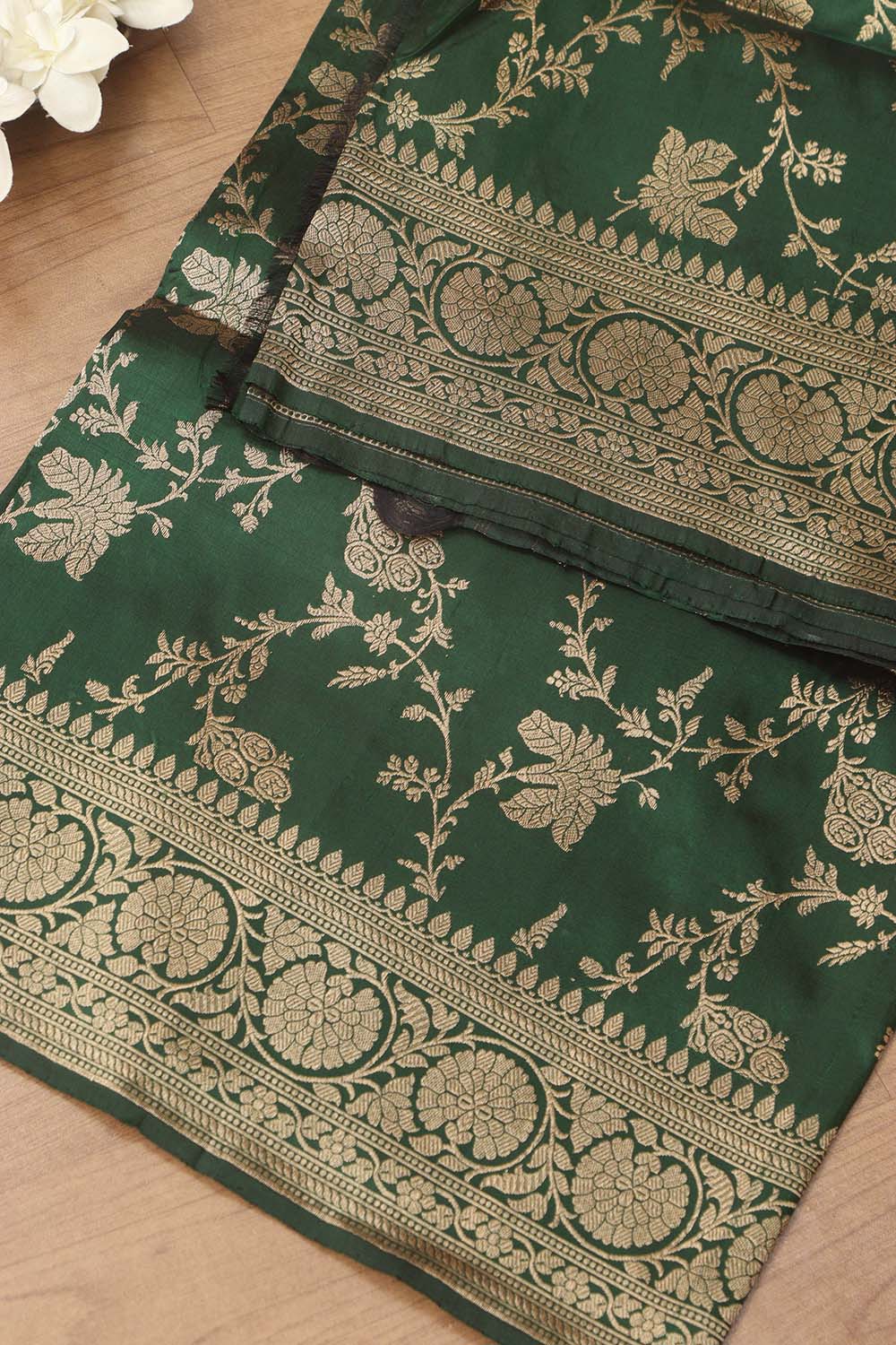 Exquisite Green Banarasi Handloom Pure Katan Silk Dupatta - Luxurion World- Crafted Heirlooms
