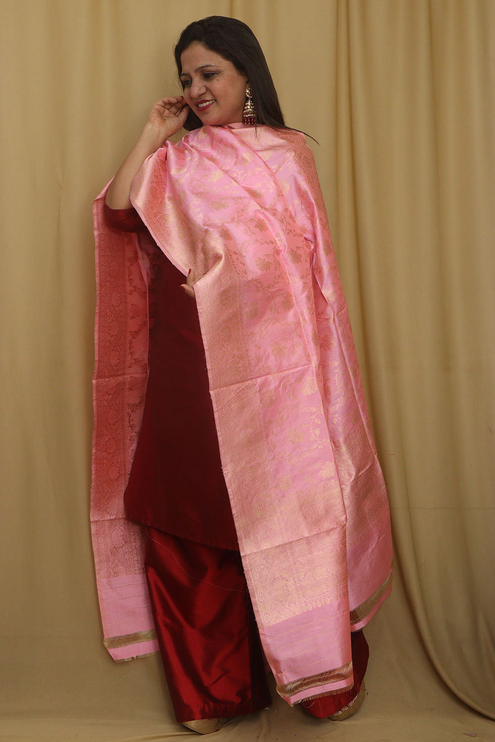 Exquisite Pink Banarasi Handloom Pure Katan Silk Dupatta - Luxurion World