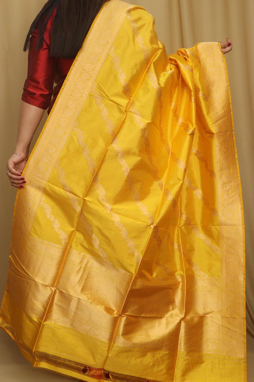 Exquisite Yellow Banarasi Handloom Pure Katan Silk Dupatta - Luxurion World