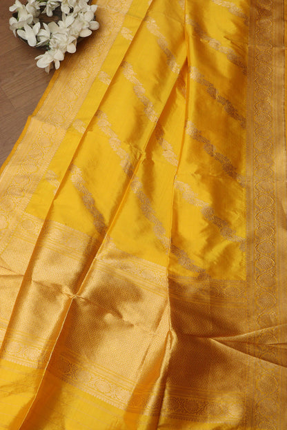 Exquisite Yellow Banarasi Handloom Pure Katan Silk Dupatta - Luxurion World