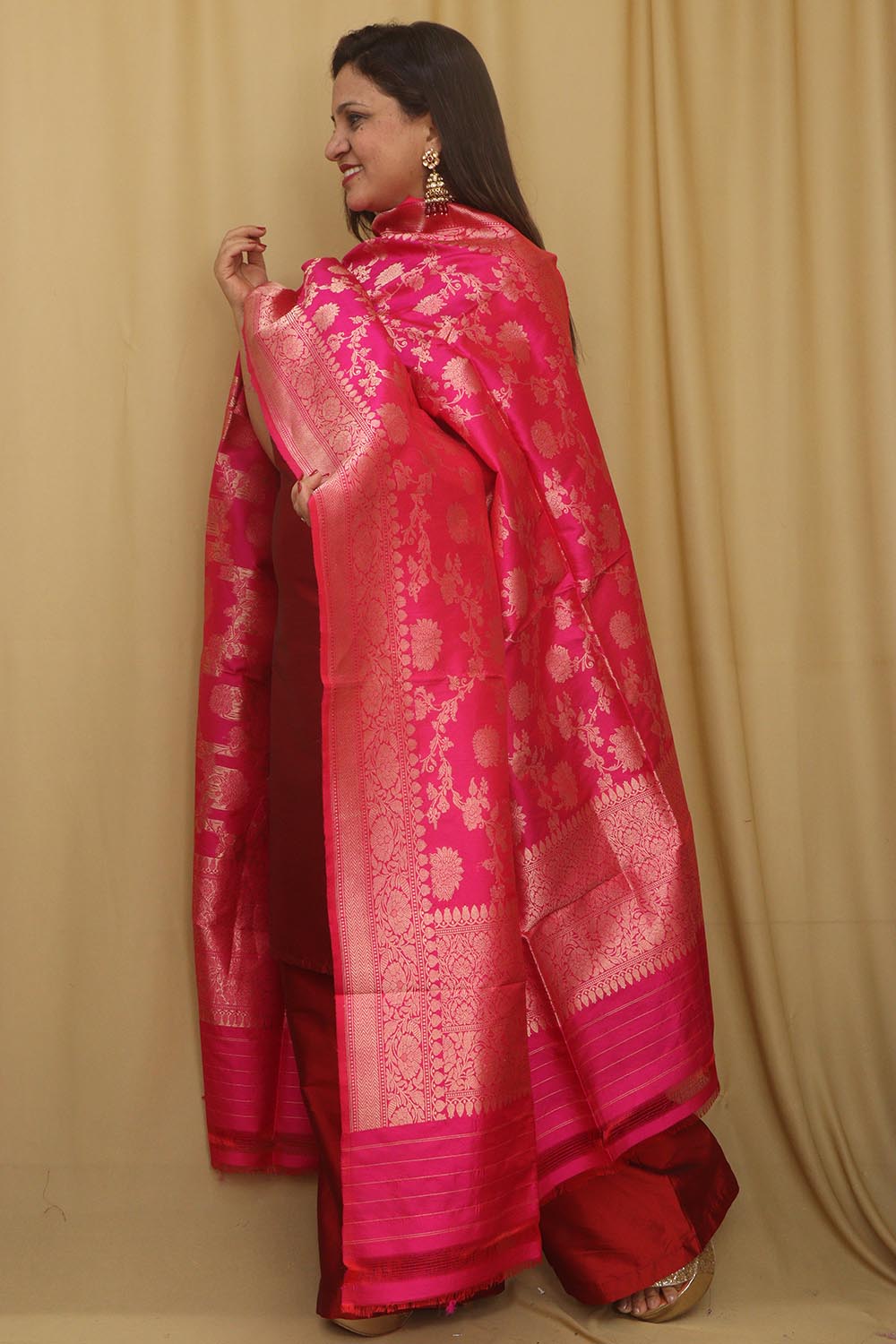 Exquisite Pink Banarasi Handloom Pure Katan Silk Dupatta - Luxurion World