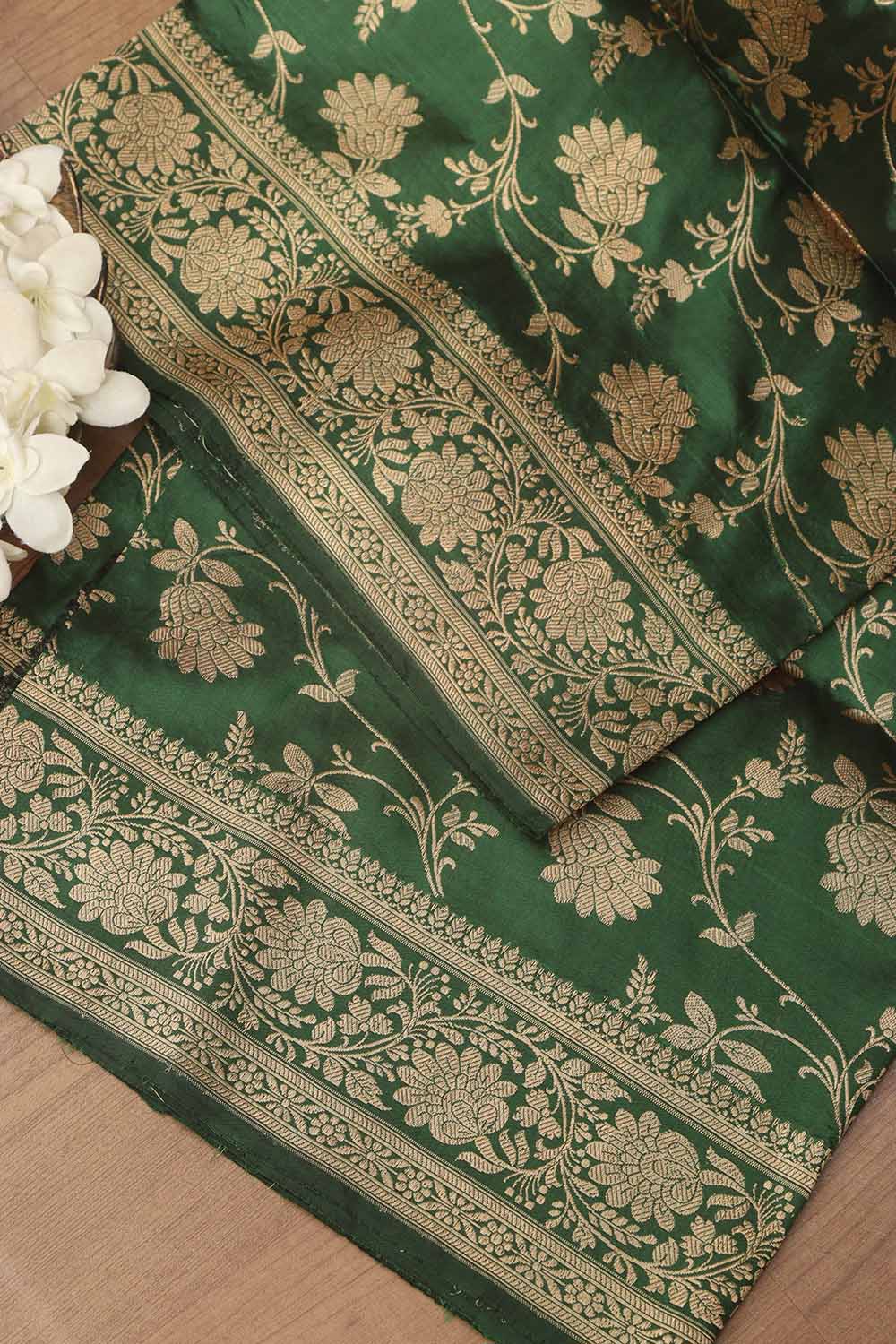 Exquisite Green Banarasi Handloom Pure Katan Silk Dupatta - Luxurion World- Crafted Heirlooms
