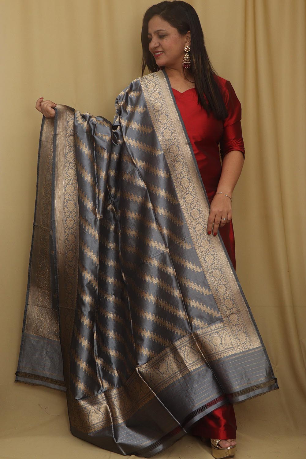 Exquisite Grey Banarasi Handloom Pure Katan Silk Dupatta - Luxurion World
