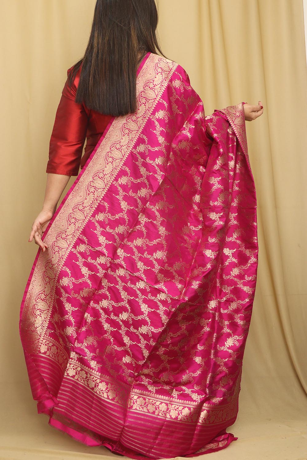 Exquisite Pink Banarasi Handloom Pure Katan Silk Dupatta - Luxurion World- Crafted Heirlooms