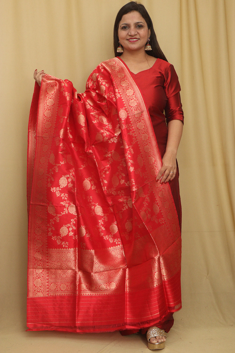 Exquisite Red Banarasi Handloom Pure Katan Silk Dupatta - Luxurion World