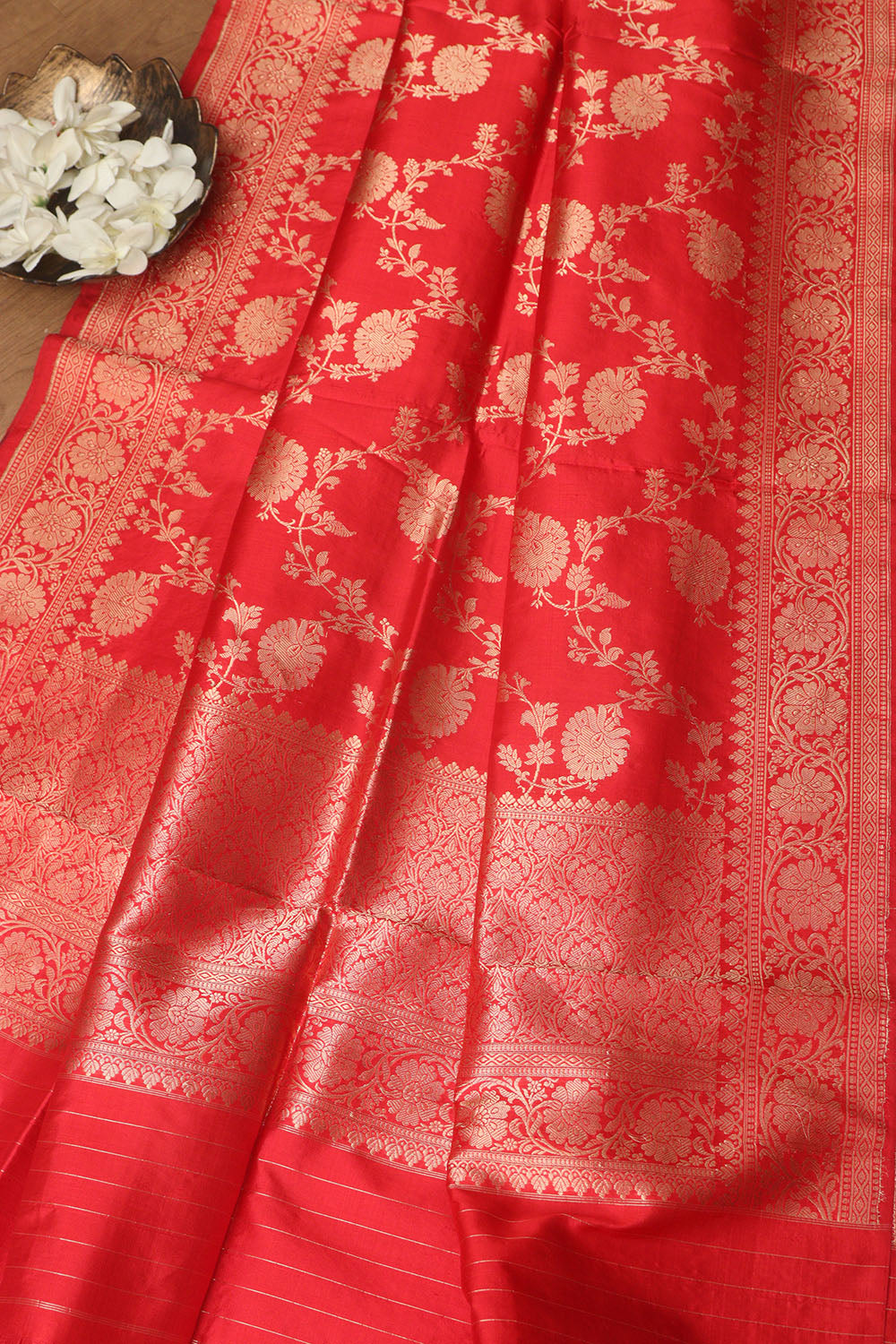Exquisite Red Banarasi Handloom Pure Katan Silk Dupatta - Luxurion World