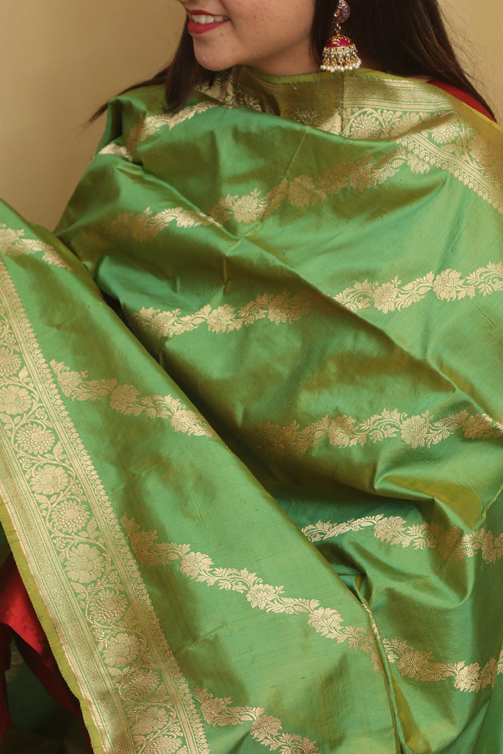 Exquisite Green Banarasi Handloom Pure Katan Silk Dupatta - Luxurion World- Crafted Heirlooms