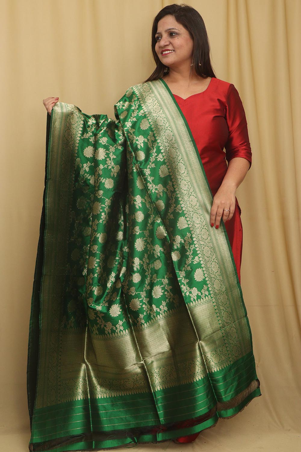 Exquisite Green Banarasi Handloom Pure Katan Silk Dupatta - Luxurion World- Crafted Heirlooms