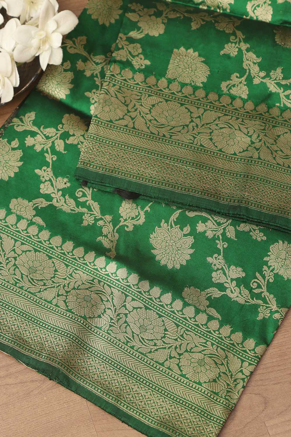 Exquisite Green Banarasi Handloom Pure Katan Silk Dupatta - Luxurion World- Crafted Heirlooms