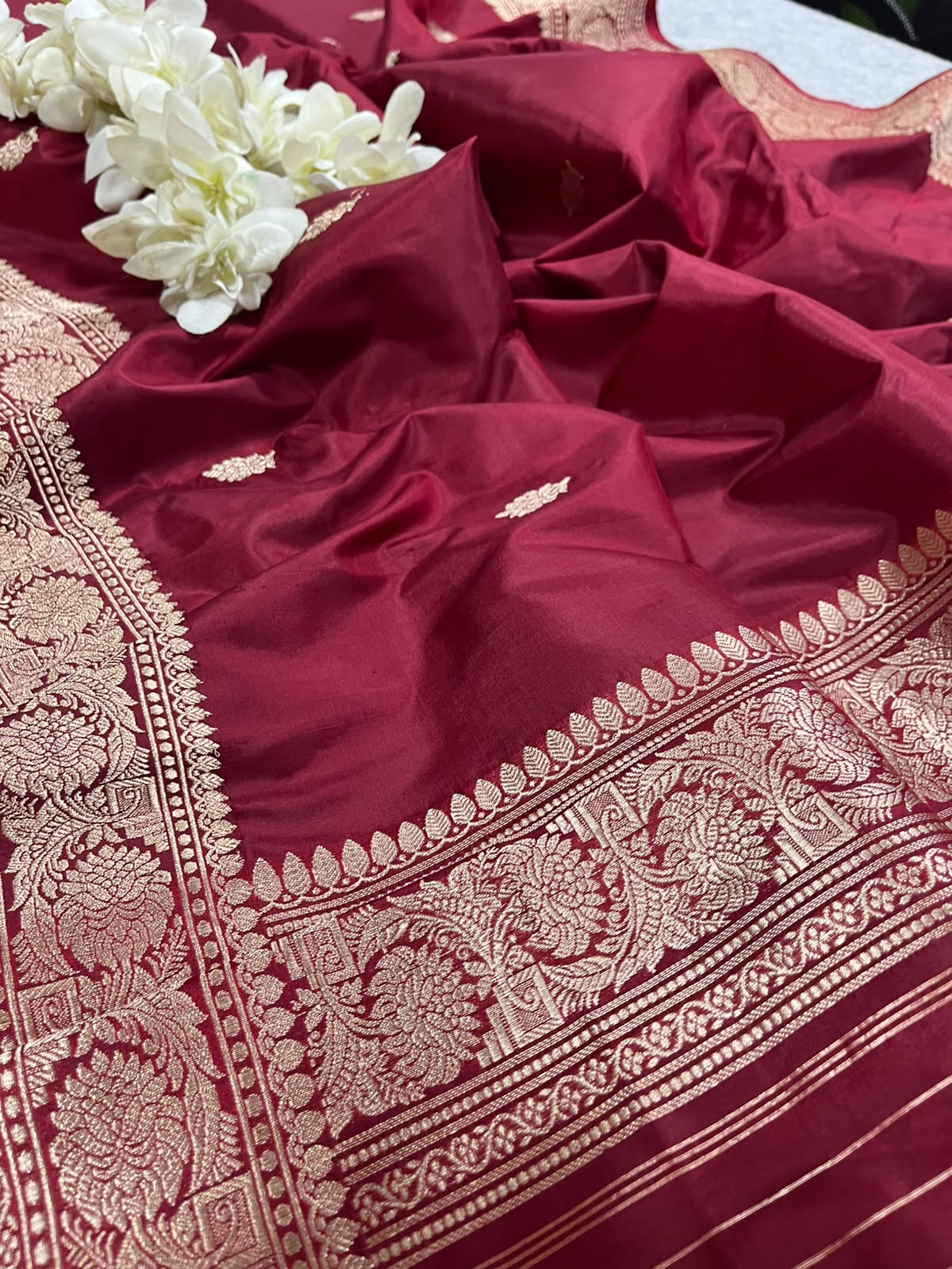 Maroon Handloom Banarasi Pure Katan Silk Dupatta PD1B1AS326100304