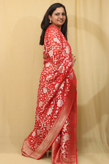 Red Banarasi Handloom Georgette Dupatta - Luxurion World