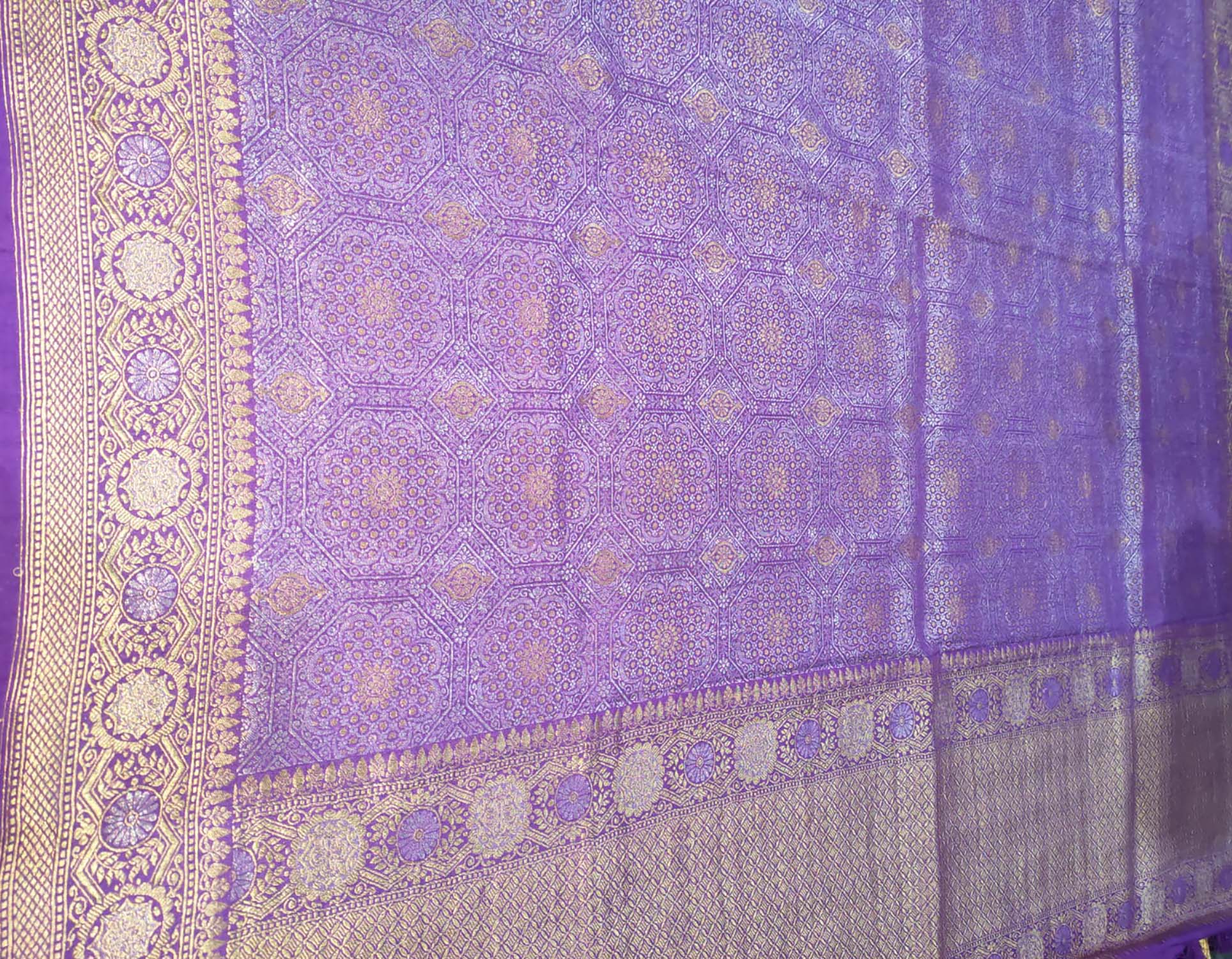 Exquisite Purple Banarasi Handloom Pure Moonga Silk Dupatta - Luxurion World