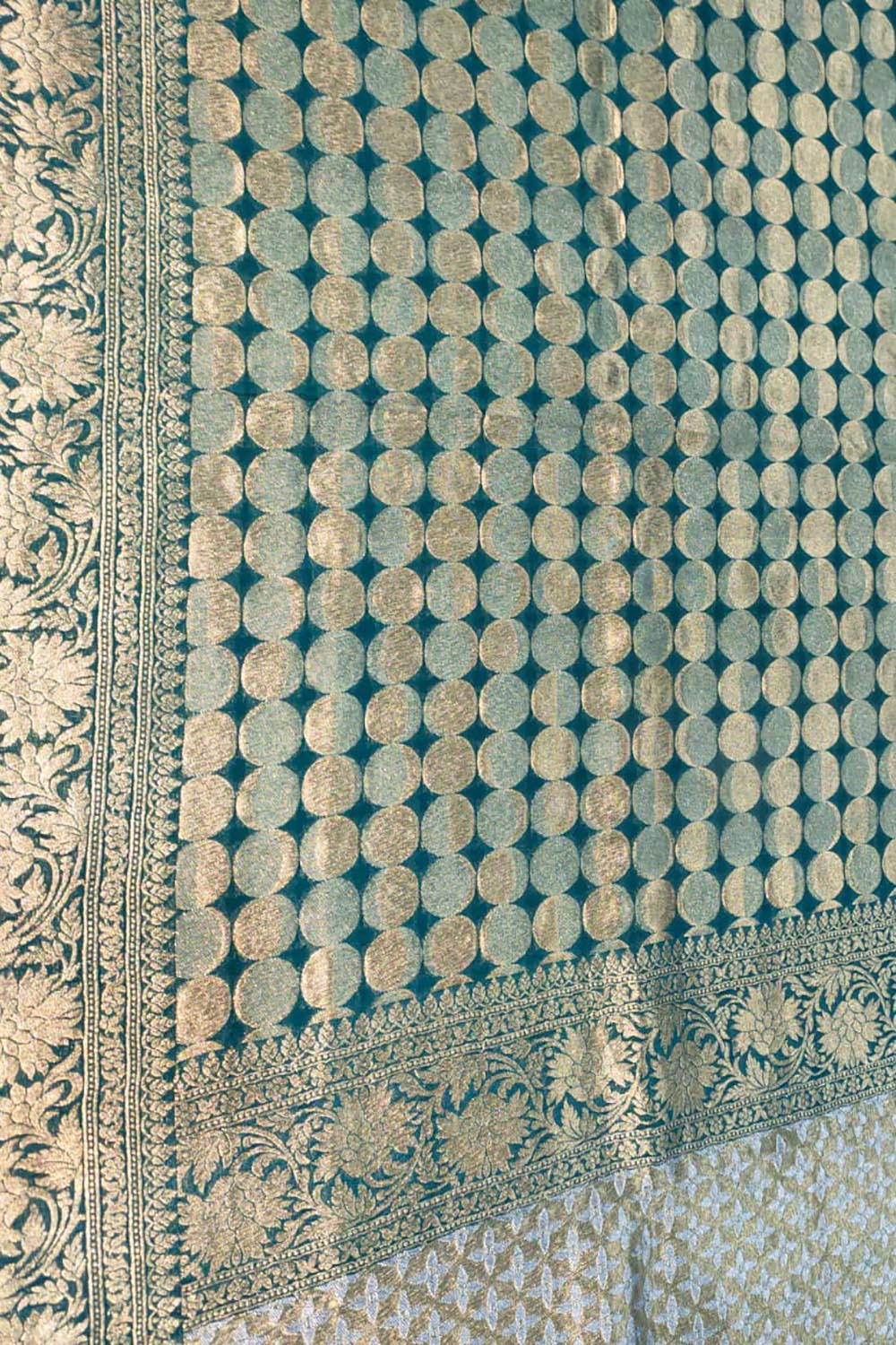 Green Banarasi Handloom Pure Georgette Dupatta - Luxurion World