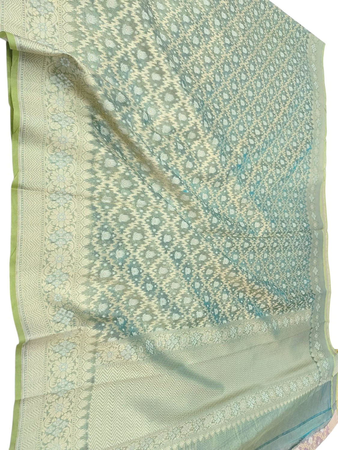 Exquisite Green Banarasi Handloom Pure Tissue Silk Saree - Luxurion World- Crafted Heirlooms