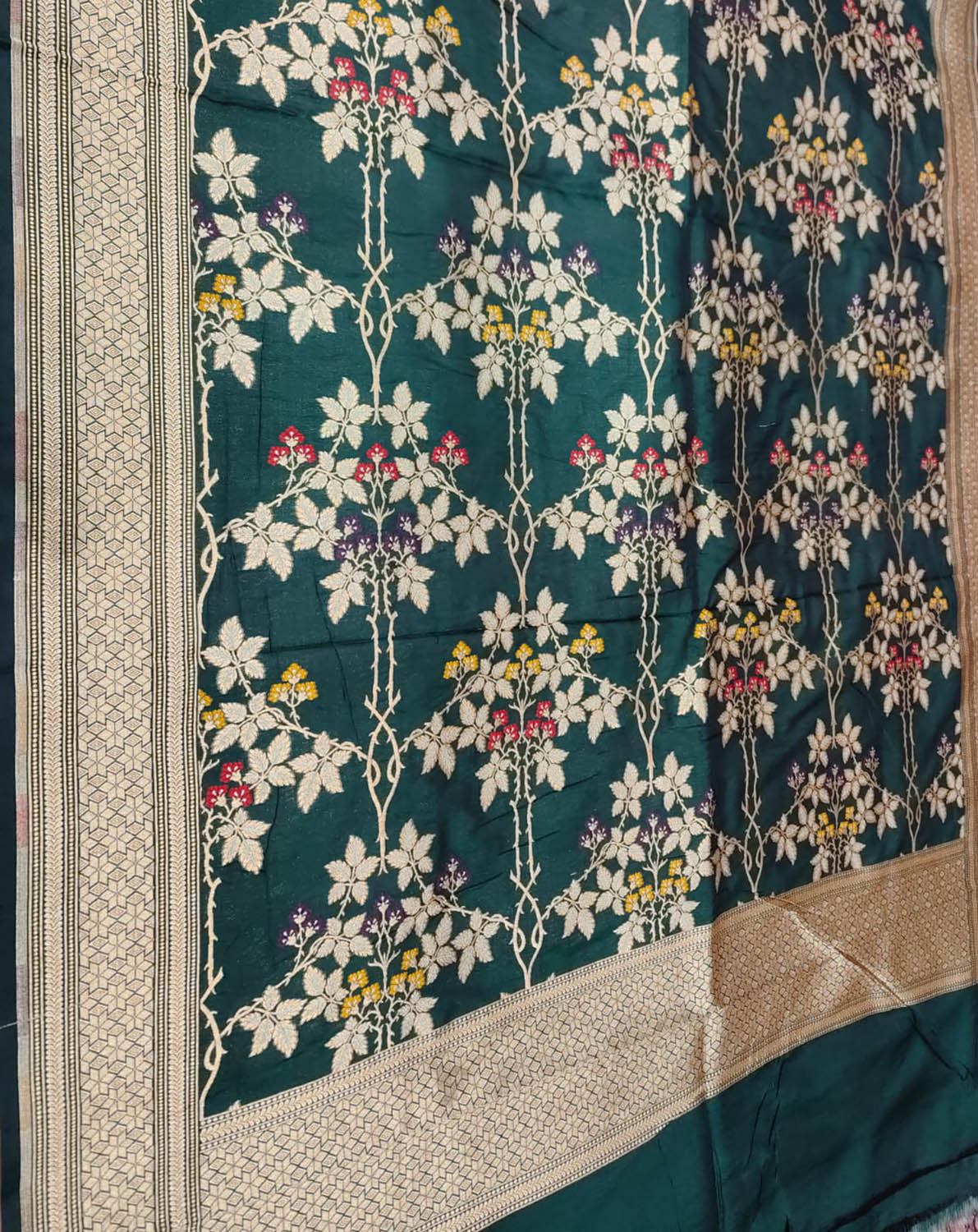 Green Banarasi Handloom Pure Katan Silk Jaal Work Dupatta - Luxurion World- Crafted Heirlooms